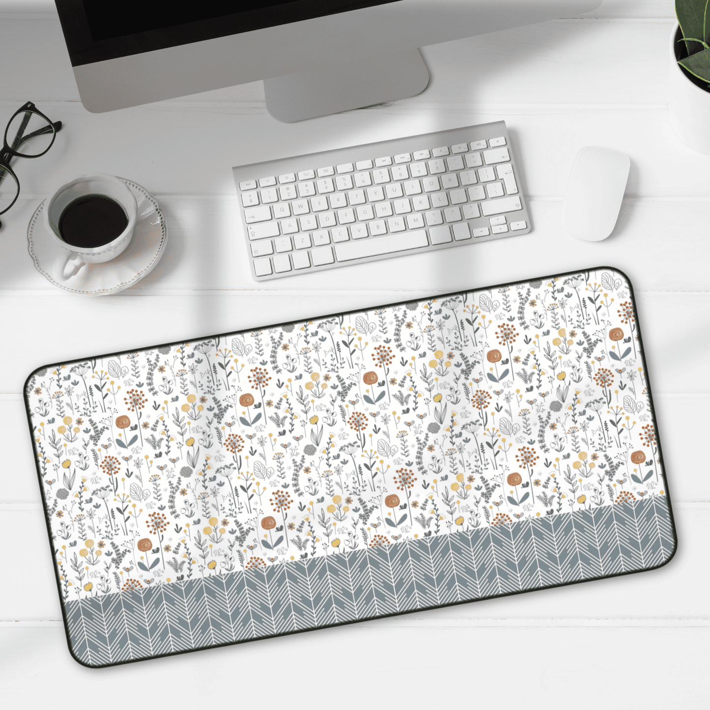 Floral Desk Mat with Geometric Pattern, Hemmed Edges, Stylish Work Surface, Home Office Decor, Gift for Students, Large Computer Mouse Pad