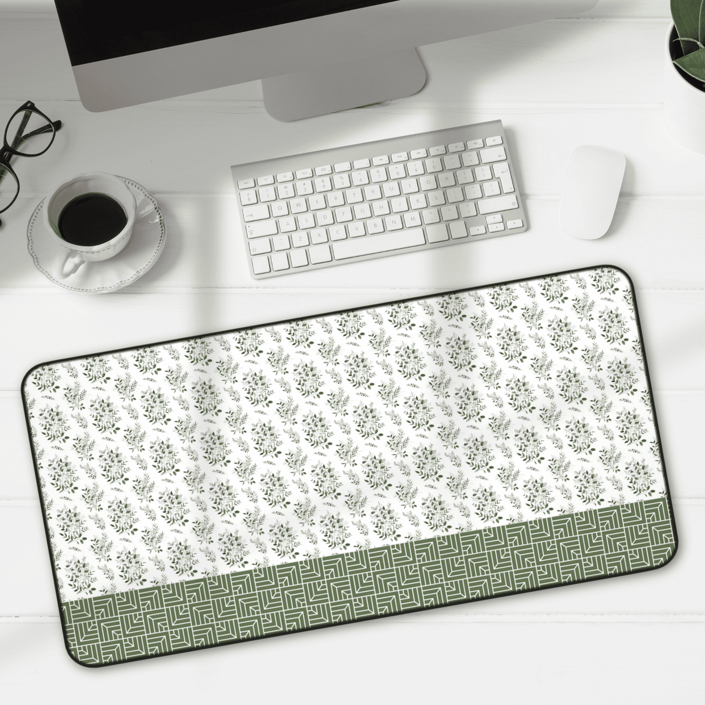 Floral Desk Mat with Geometric Pattern, Hemmed Edges, Stylish Work Surface, Home Office Decor, Gift for Students, Large Computer Mouse Pad